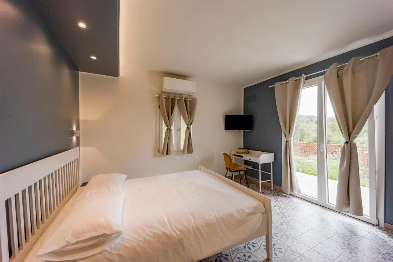 Gli Ulivi Rooms And Breakfast Marina dʼMarina dʼAndora Exterior foto