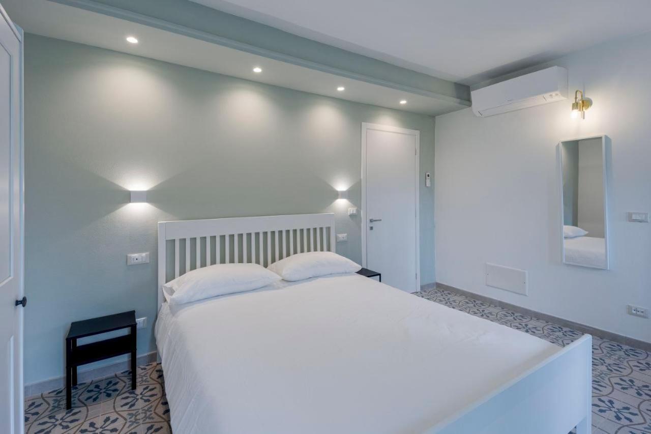 Gli Ulivi Rooms And Breakfast Marina dʼMarina dʼAndora Exterior foto